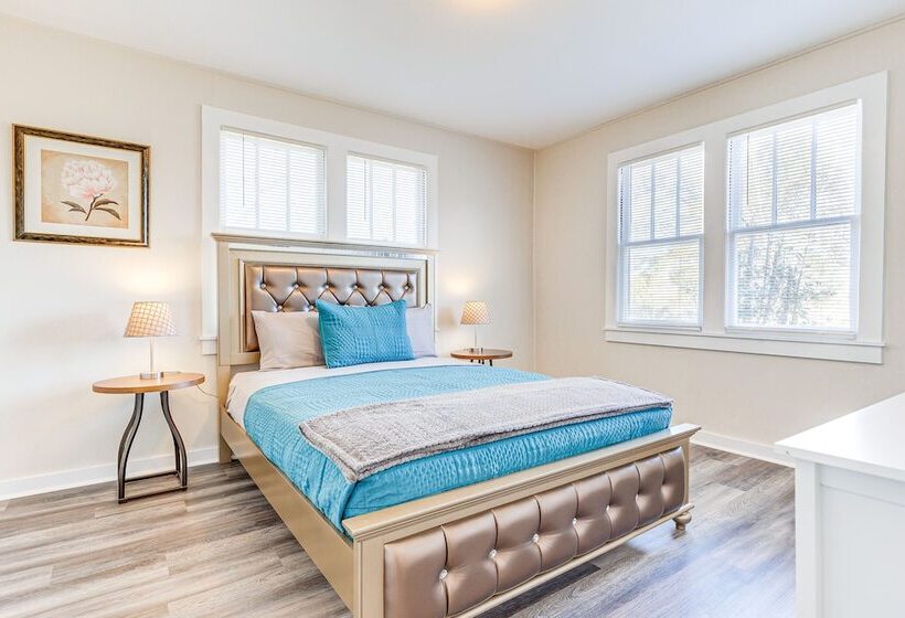 Quiet Grove Hill Cottage W/ Wraparound Deck!