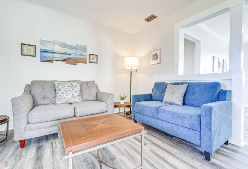 Quiet Grove Hill Cottage W/ Wraparound Deck!