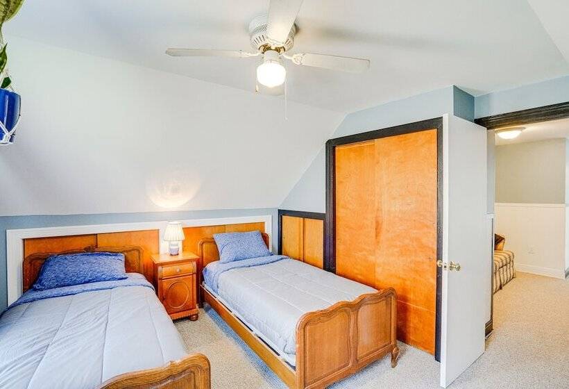 Renovated Chatham Home ~ Half Mi To Downtown!