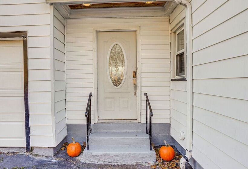 Renovated Chatham Home ~ Half Mi To Downtown!