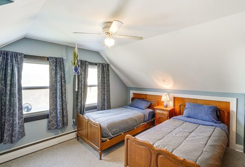 Renovated Chatham Home ~ Half Mi To Downtown!