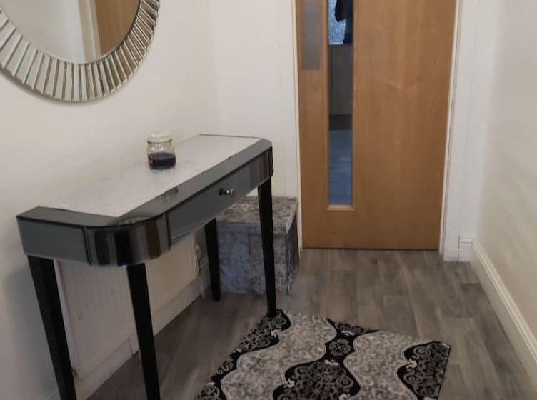 住所  Self Contained 2 Bedrooms House Free Parking