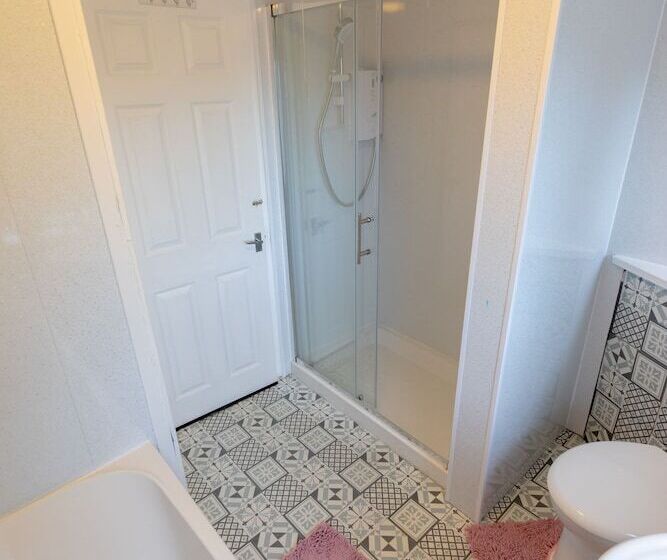 اقامتگاه 3bed House In Stockton On Tees  Free Wifi, Parking