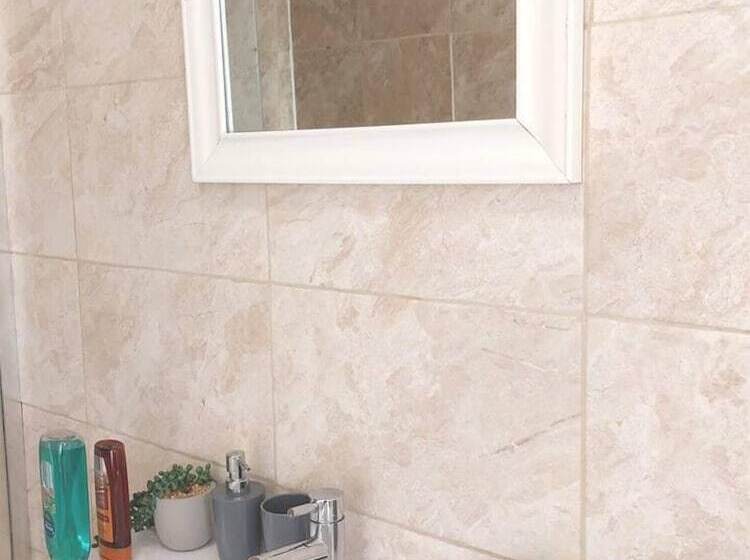 إقامة 4 Bed House In Accrington