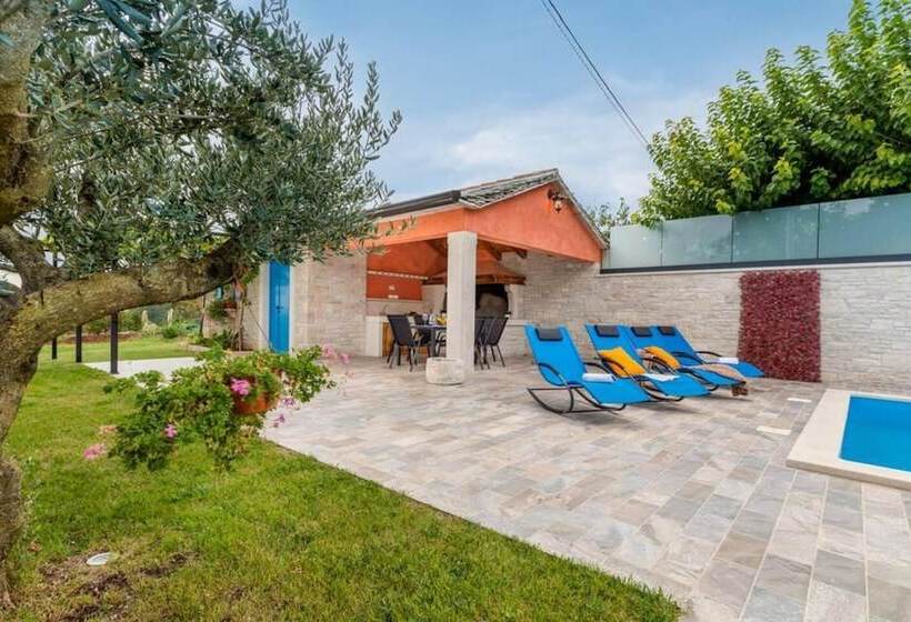 إقامة Beautiful Villa Dussich In Oprtalj, Novaki