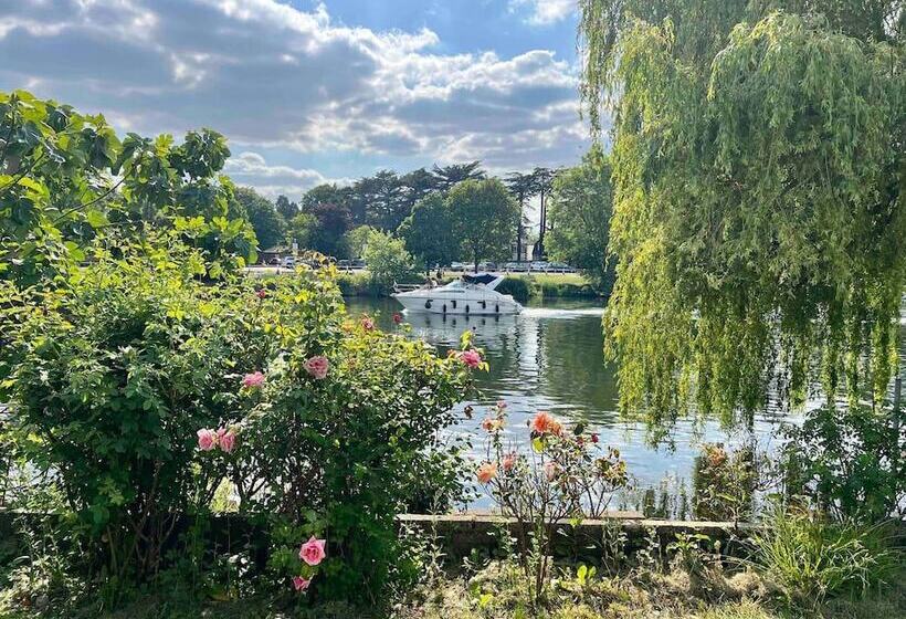 Резиденция Character Home By River Thames