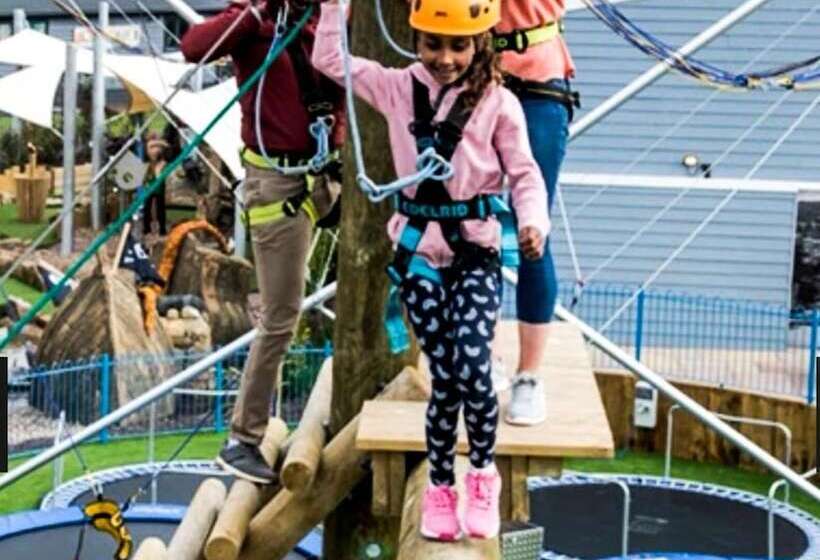 إقامة Evergreen Pines Cayton Bay Holiday Park