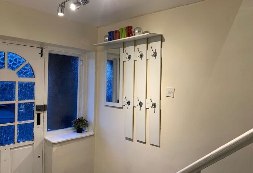 レジデンス Lovely Contractor/family House London