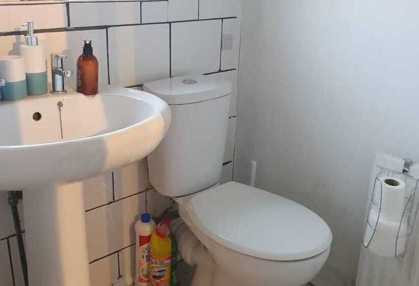 レジデンス Lovely Contractor/family House London