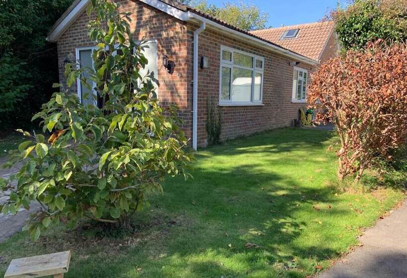 住所 Inviting 2 Bed Fully Furnished House High Wycombe
