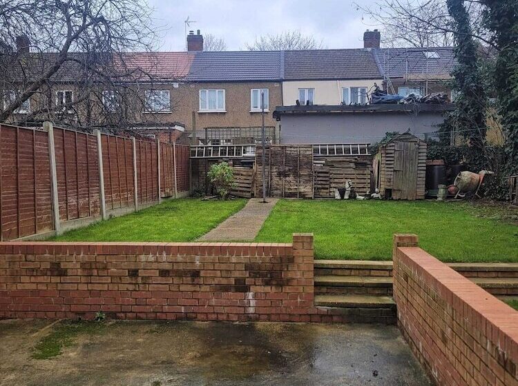 דירת נופש Lovely 2 Bed Fully Refurbished House In London