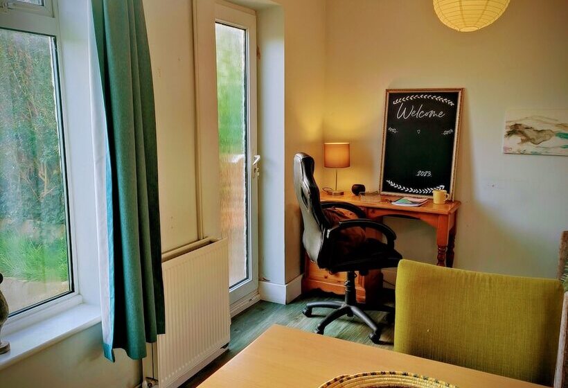 住所 Private Entire House 3 Bedrooms, Garden, Parking