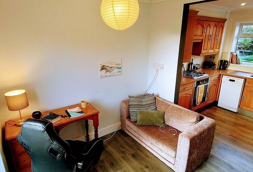 住所 Private Entire House 3 Bedrooms, Garden, Parking