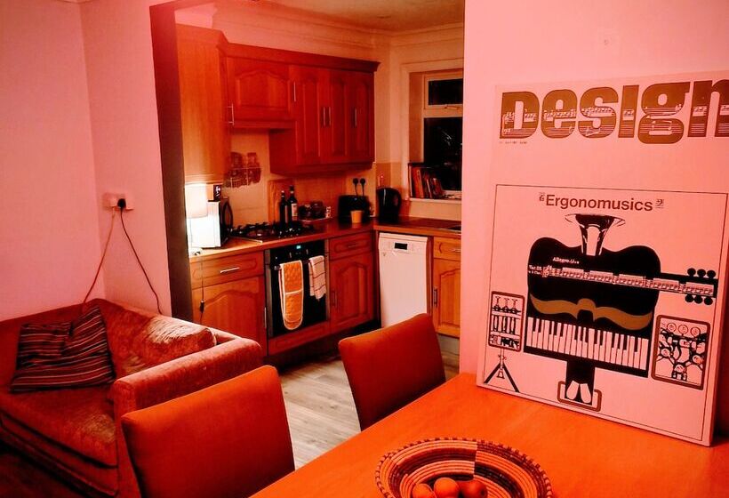 住所 Private Entire House 3 Bedrooms, Garden, Parking