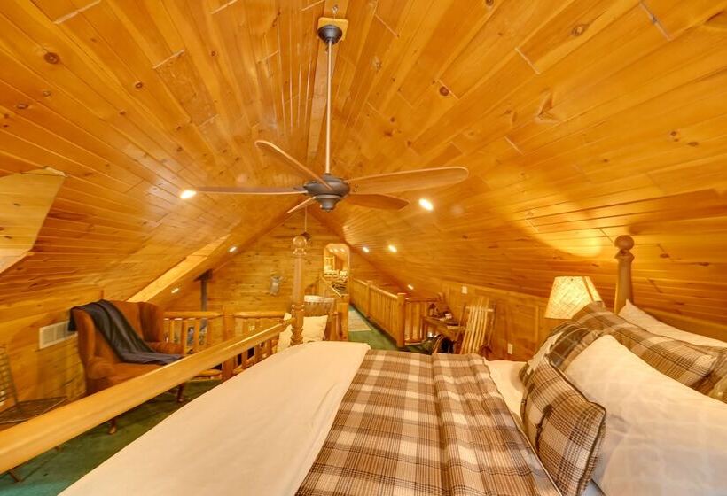 Riverfront Luther Cottage W/ Year Round Trail!