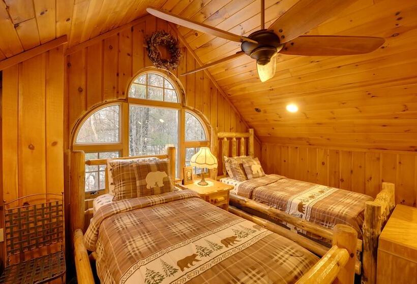 Riverfront Luther Cottage W/ Year Round Trail!