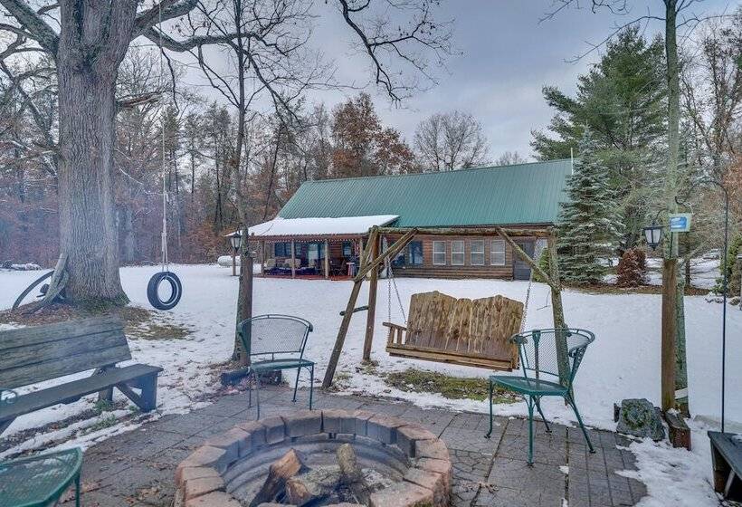 Riverfront Luther Cottage W/ Year Round Trail!