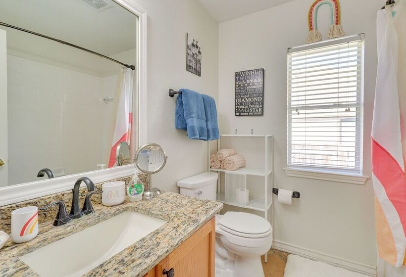 Round Rock Vacation Rental: Private Pool & Hot Tub