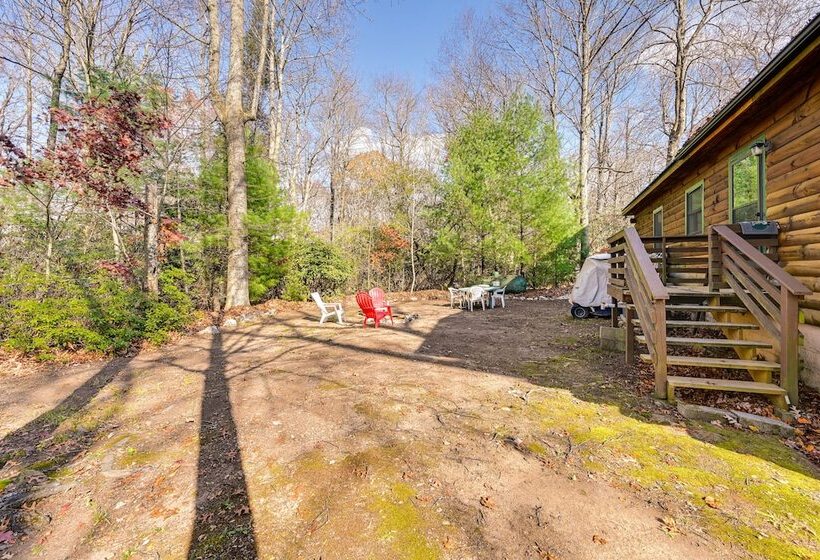 Rustic Fancy Gap Cabin W/ Blue Ridge Parkway Views
