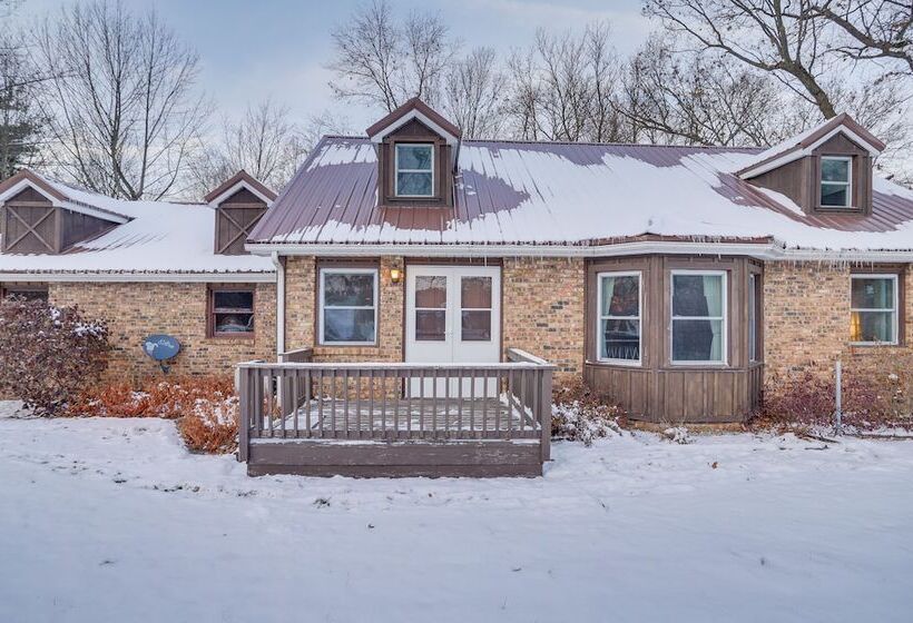 Rustic Middlebury Retreat W/ Yard & Fire Pit!