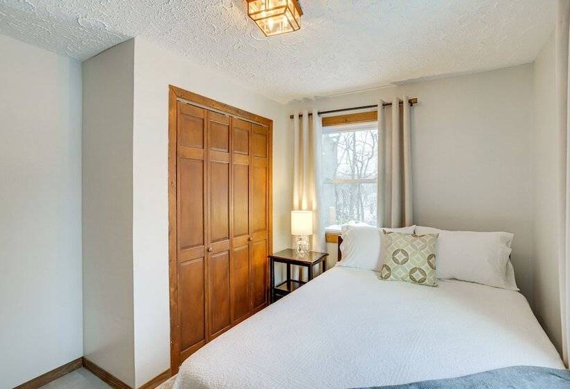 Rustic Middlebury Retreat W/ Yard & Fire Pit!