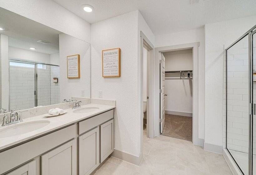 San Antonio Home W/ Fenced Yard: 5 Mi To Seaworld!