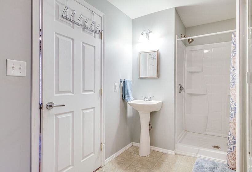 Saratoga Springs Escape W/ Gas Grill: Walk To Dtwn