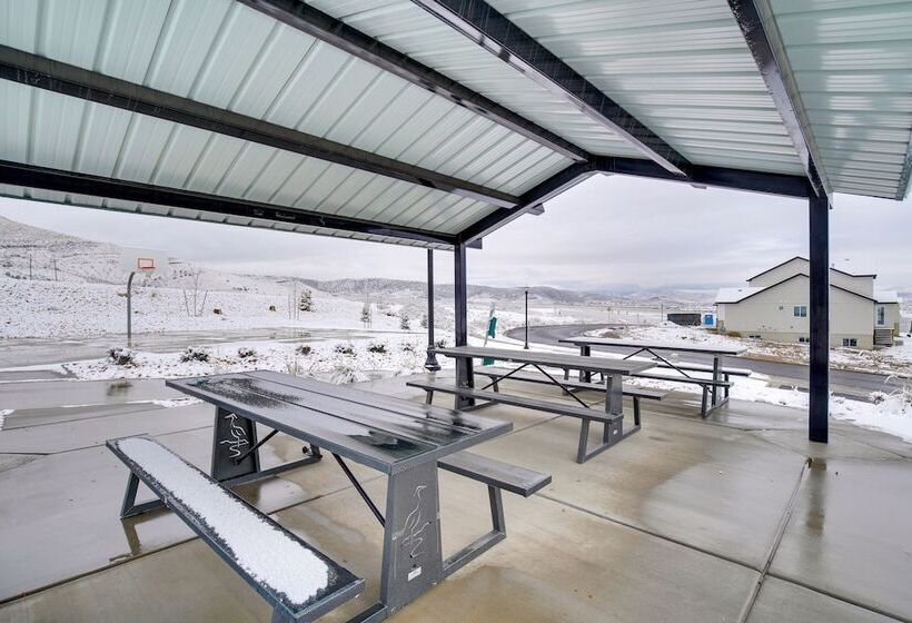 Saratoga Springs Family Home ~ 2 Mi To Utah Lake!