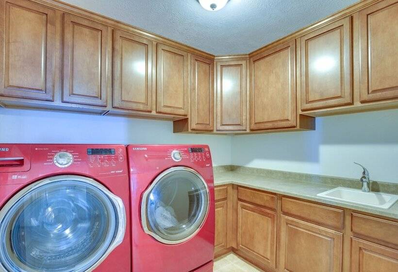 Saratoga Springs Family Home ~ 2 Mi To Utah Lake!