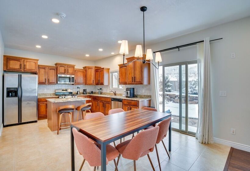 Saratoga Springs Family Home ~ 2 Mi To Utah Lake!