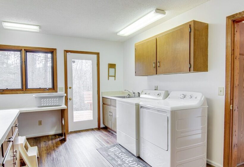 Scenic Fairview Vacation Home ~ 15 Mi To Asheville