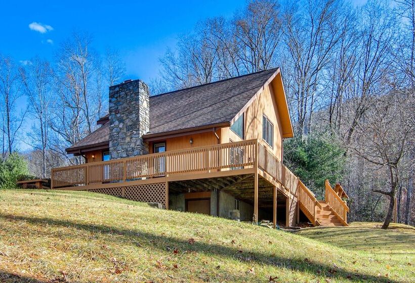 Scenic Fairview Vacation Home ~ 15 Mi To Asheville