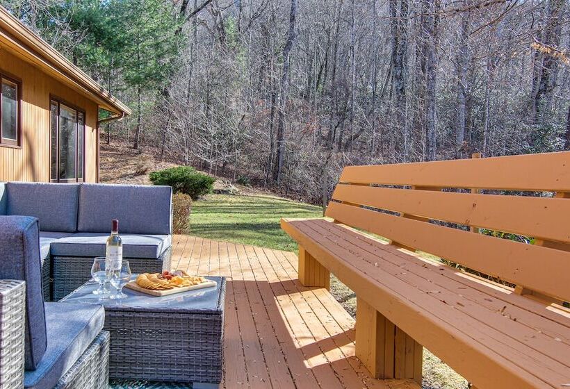 Scenic Fairview Vacation Home ~ 15 Mi To Asheville