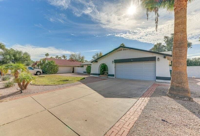 Scottsdale Home W/ Patio, Near Arizona Boardwalk!