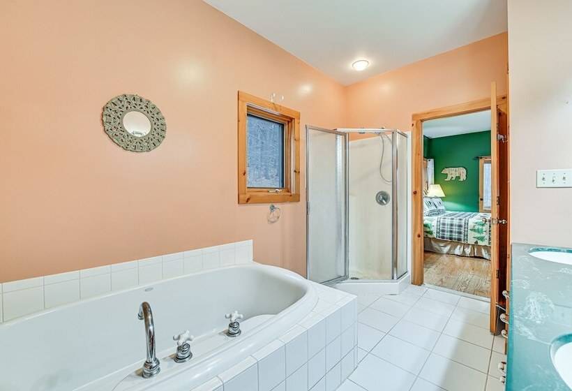 Secluded Adirondack Cabin ~ 5 Mi To Sacandaga Lake