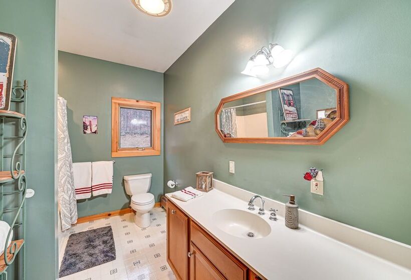 Secluded Adirondack Cabin ~ 5 Mi To Sacandaga Lake