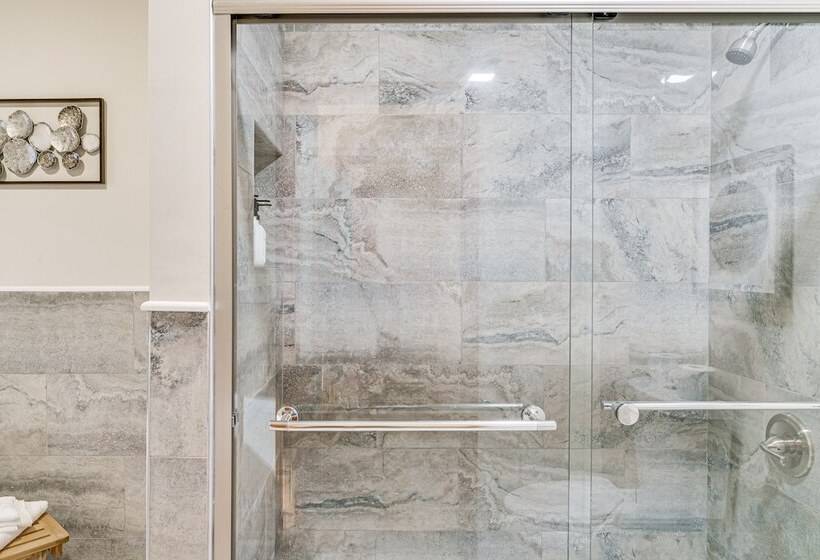 Secluded Blue Ridge Retreat On 4 Acres!