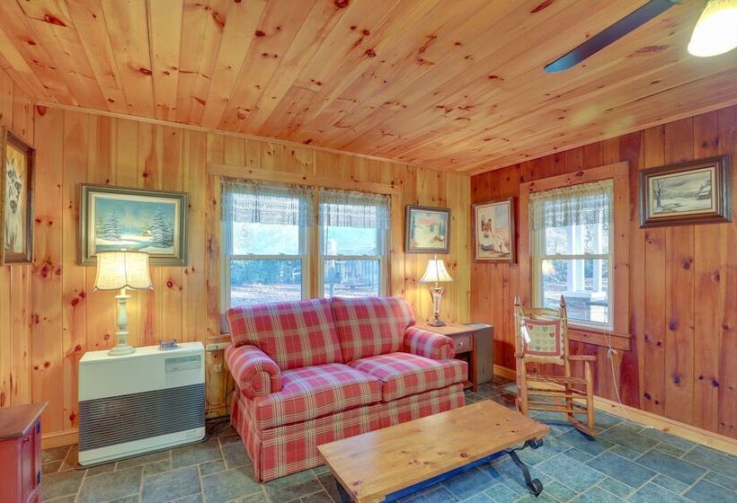 Dog Friendly Burnsville Home W/ Patio & Trails!