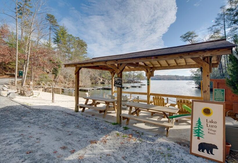 Serene Lake Lure Cabin W/ Resort Amenities!