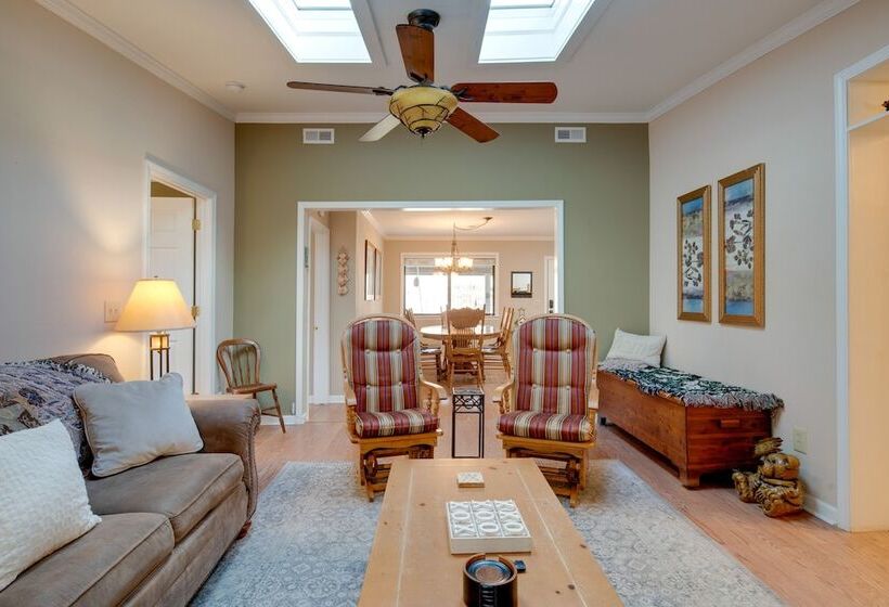 Serene Lake Lure Cabin W/ Resort Amenities!