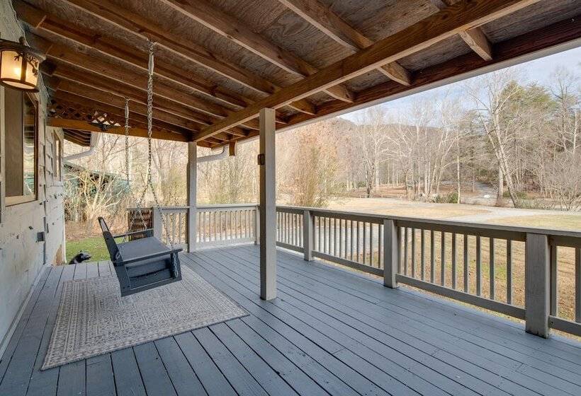 Serene Lake Lure Cabin W/ Resort Amenities!