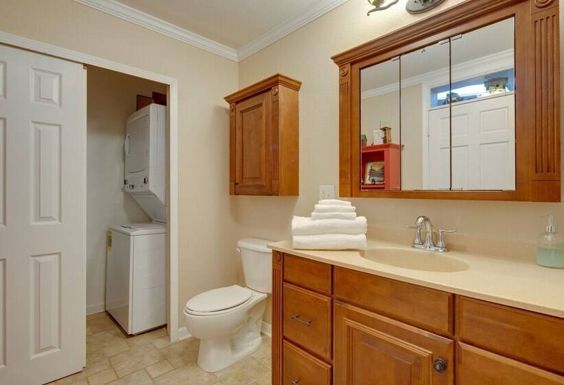 Serene Lake Lure Cabin W/ Resort Amenities!