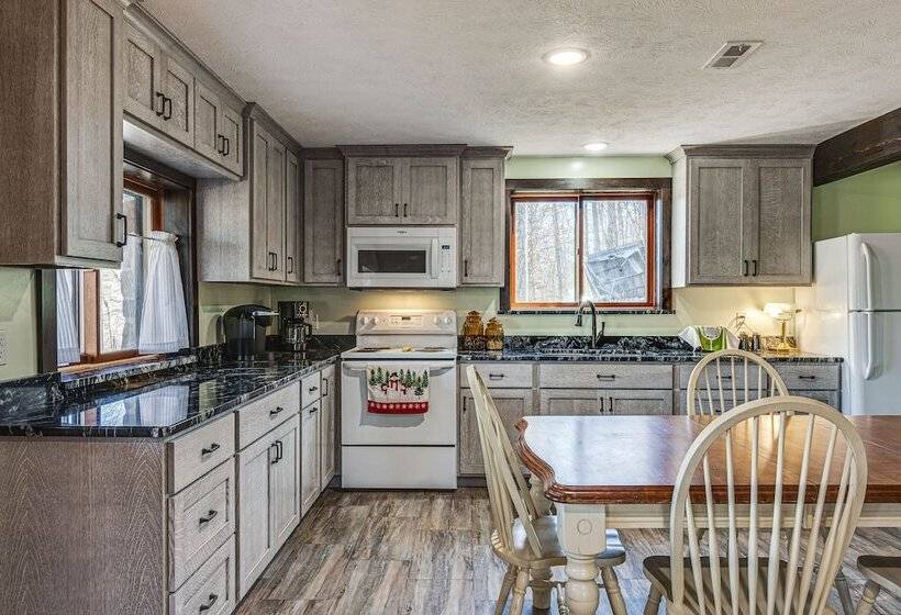 Serene Tell City Retreat Near Hiking & Skiing!