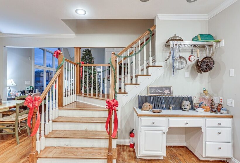 Shelbyville Home   On To The Bourbon Trail!