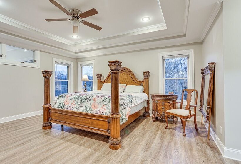 Shelbyville Home   On To The Bourbon Trail!