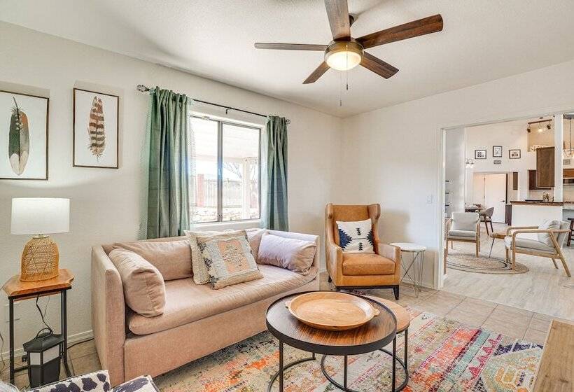 Sierra Vista Home W/ Private Pool & Game Room