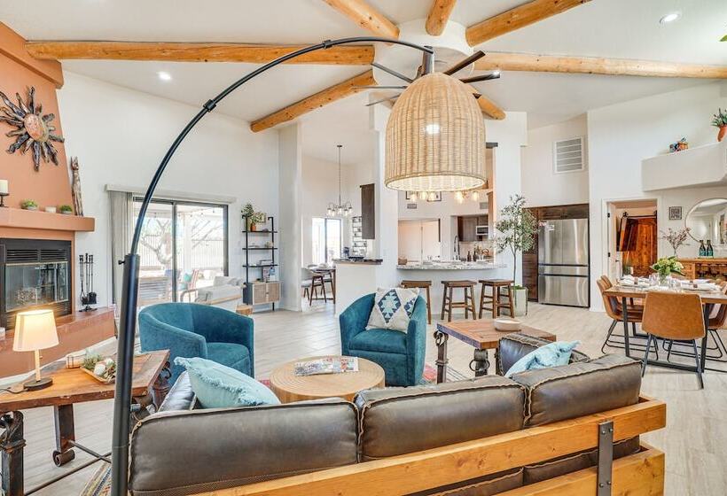 Sierra Vista Home W/ Private Pool & Game Room