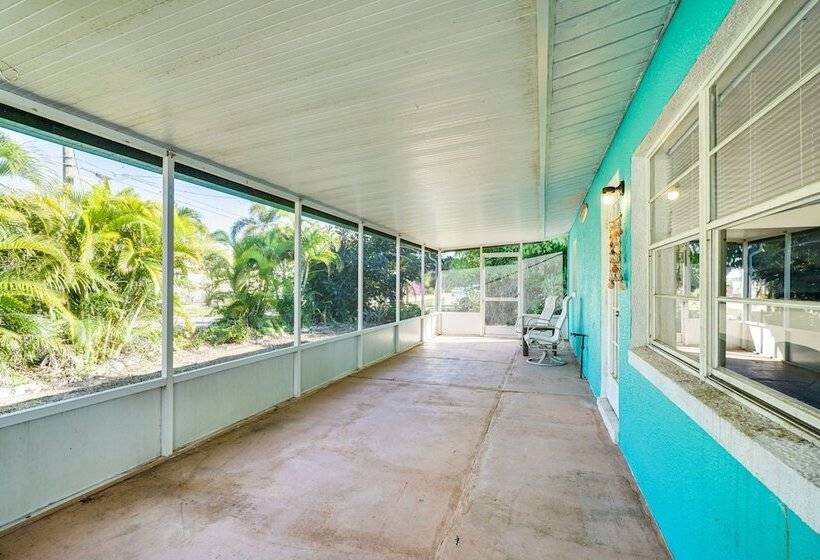 1 Mi To Boat Ramp: Bokeelia Home W/ Screened Patio