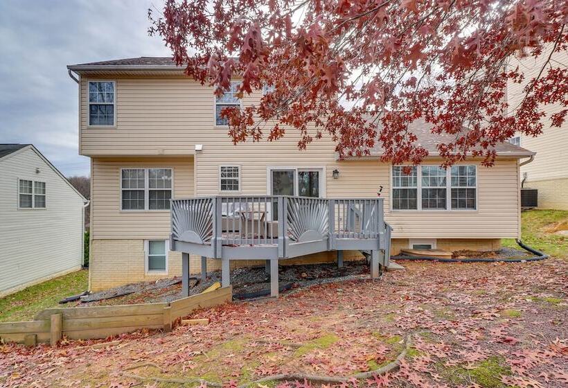 Spacious Cheverly Home   8 Mi To National Mall!