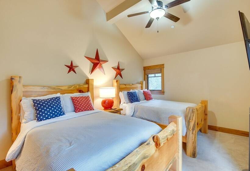 Spacious Cle Elum Cabin On Golf Course W/ Hot Tub!